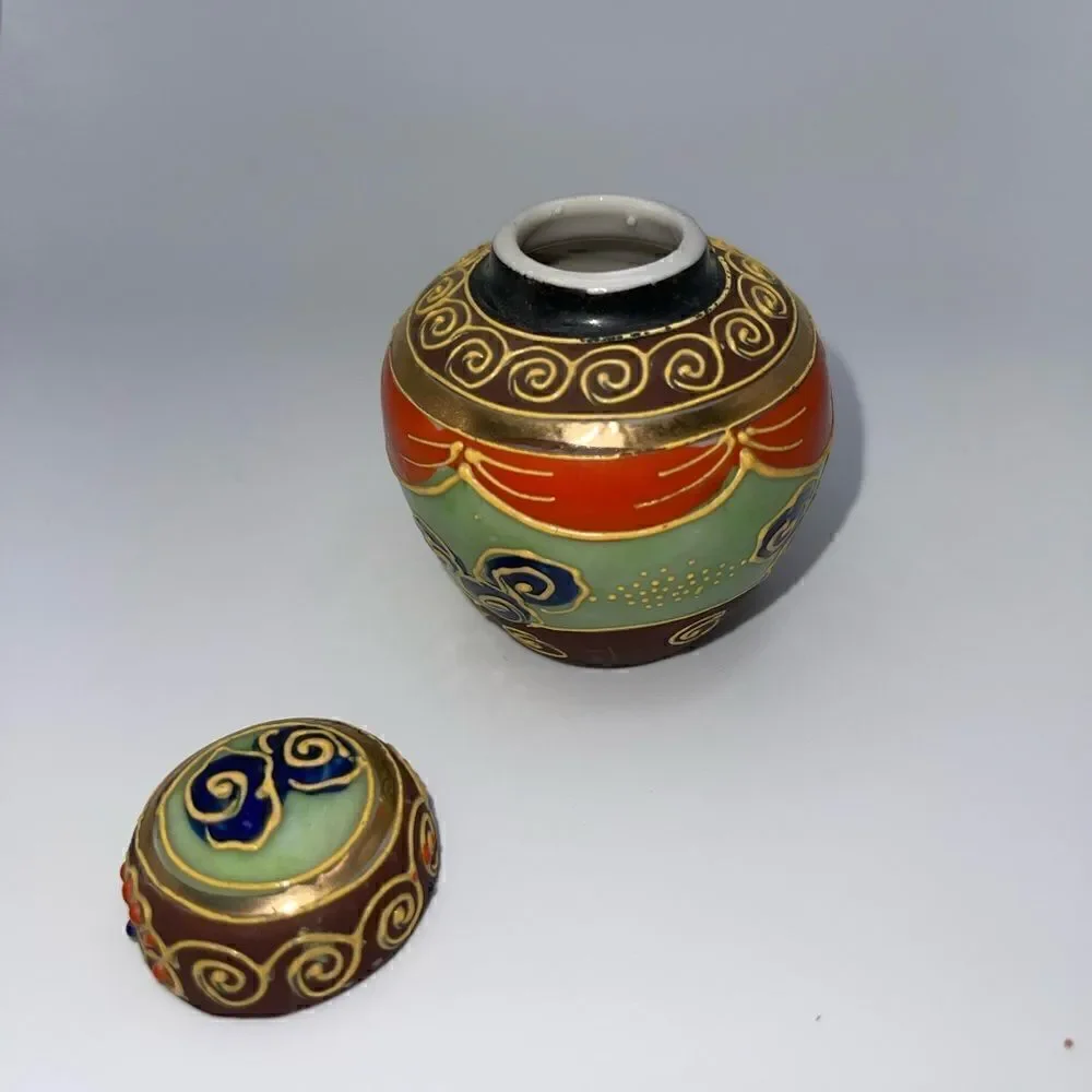 Vintage Handpainted ginger jar made in Japan